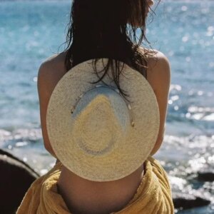 chapeau femme coquillages